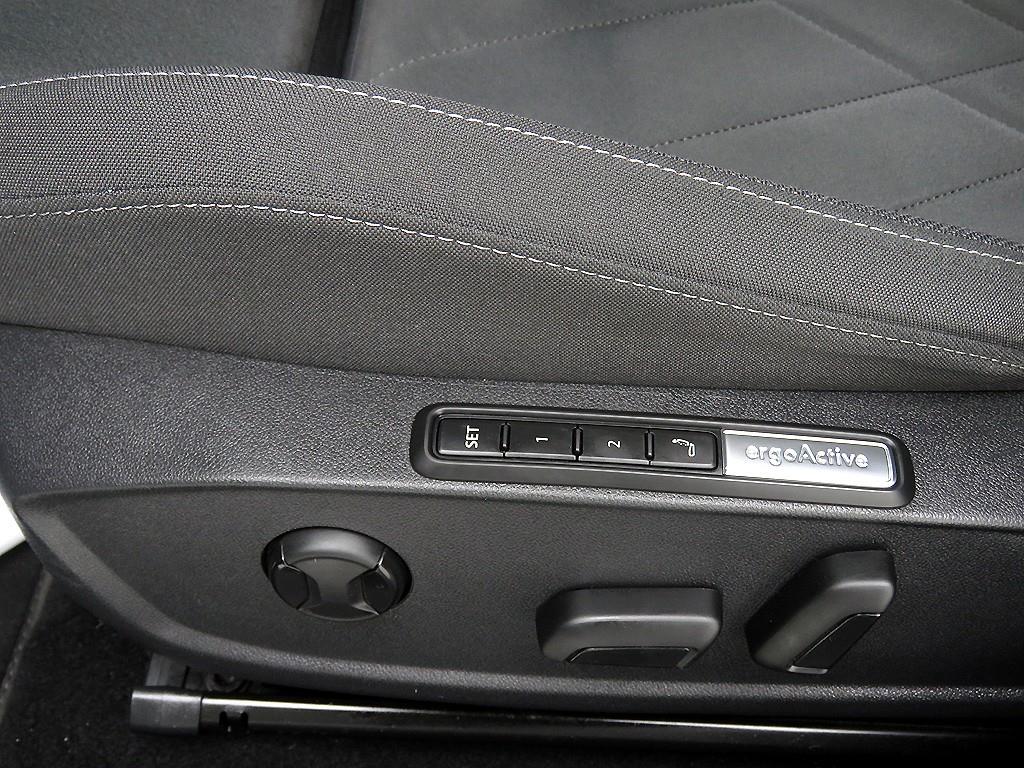 Volkswagen Golf 2022 Azul - Importación desde Corea - HF Imports Iquique - Foto 16