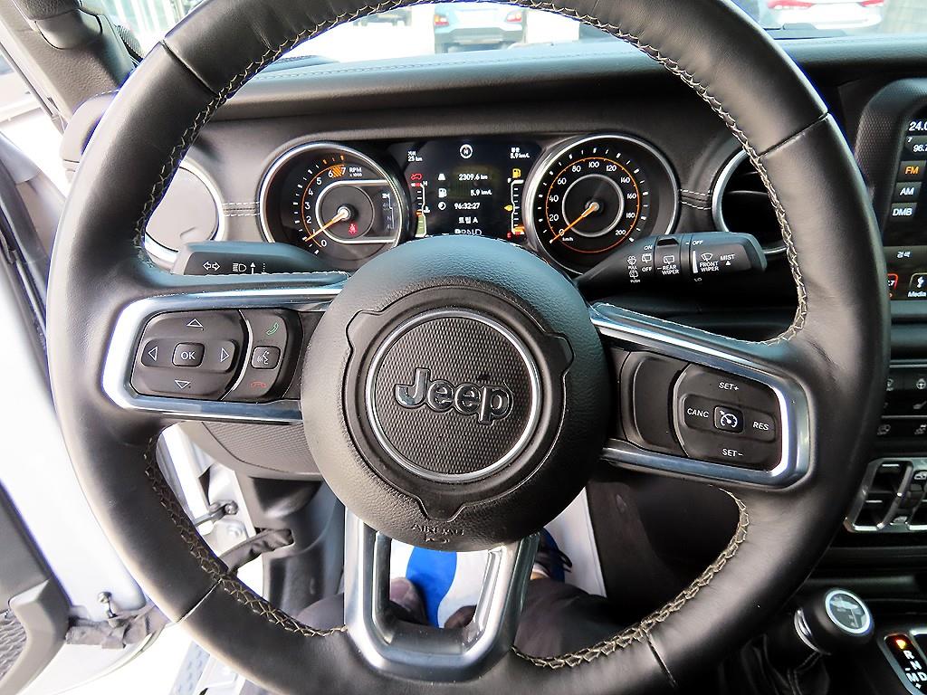 Jeep Wrangler - Vista 8