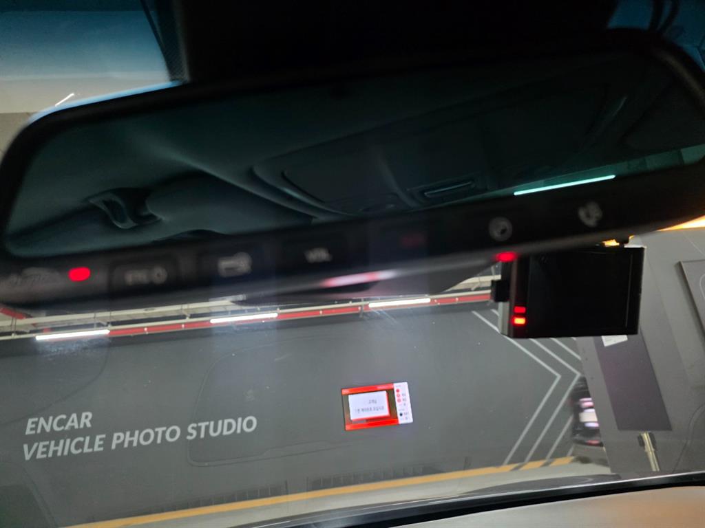 HYUNDAI Genesis - Vista 12