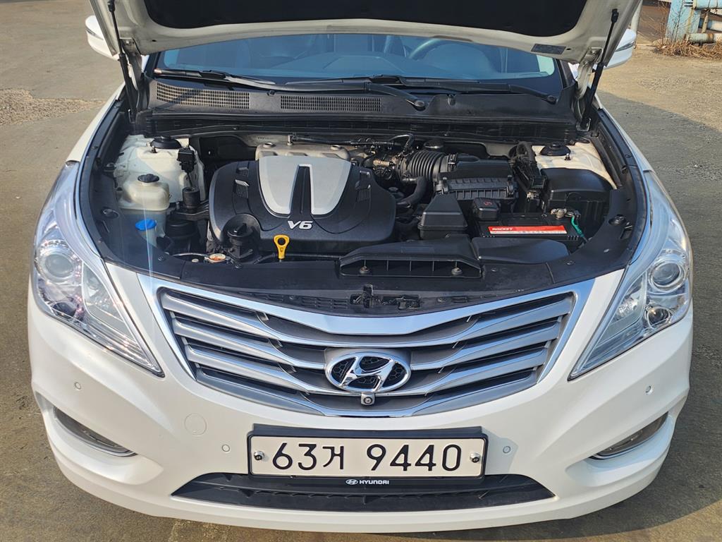 HYUNDAI Grandeur 2012 Blanco - Importación desde Corea - HF Imports Iquique - Foto 19