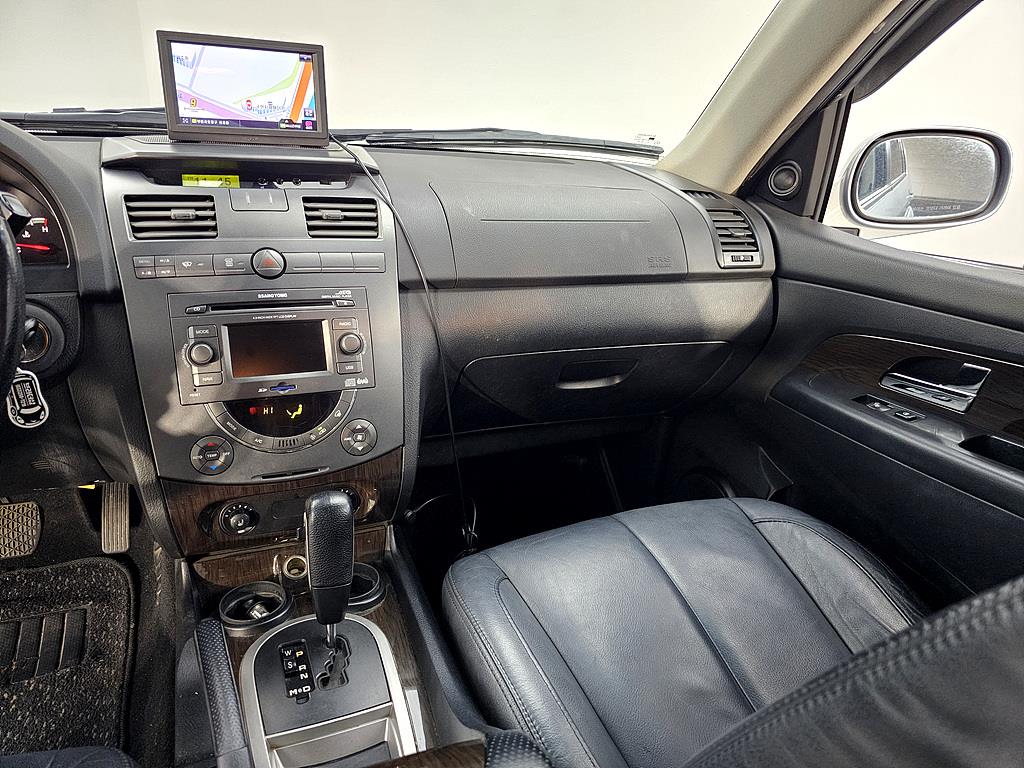 Ssangyong Rexton - Vista 9