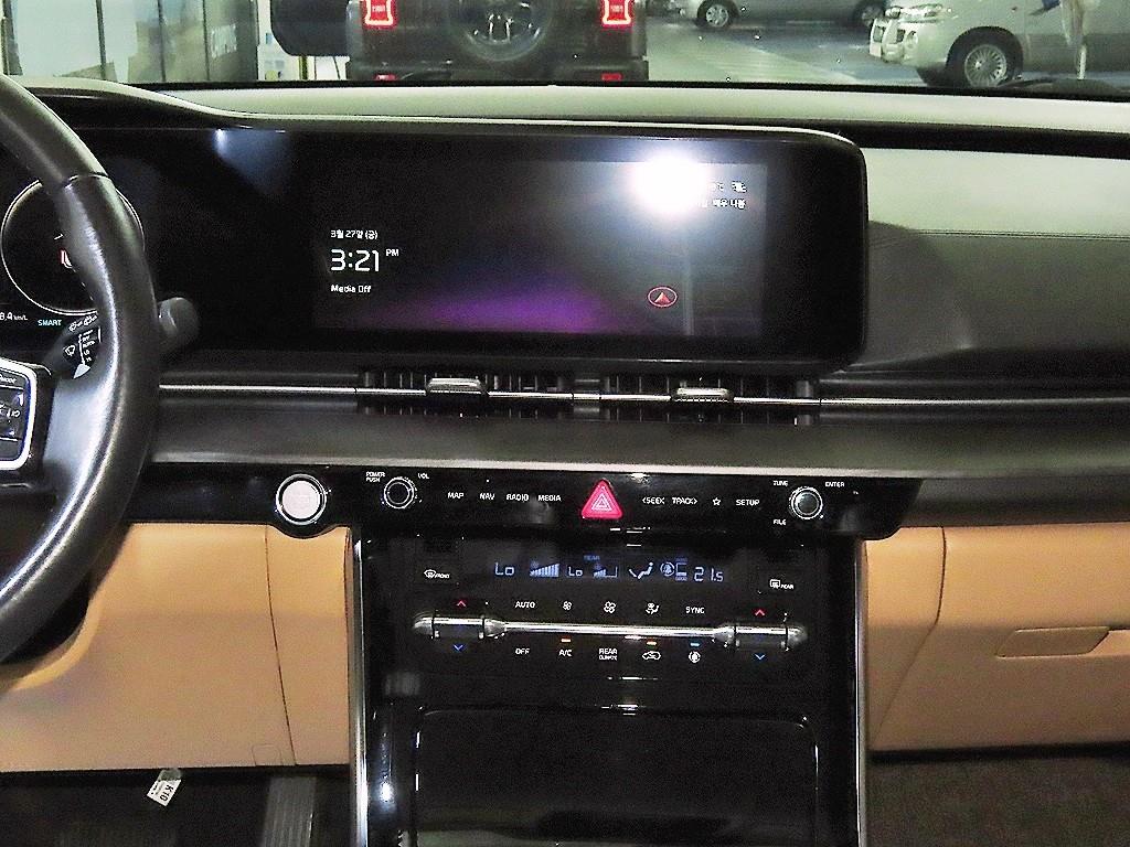 KIA Carnival - Vista 12