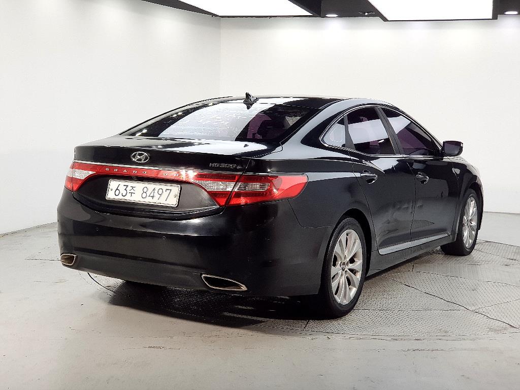 HYUNDAI Grandeur - Vista 4