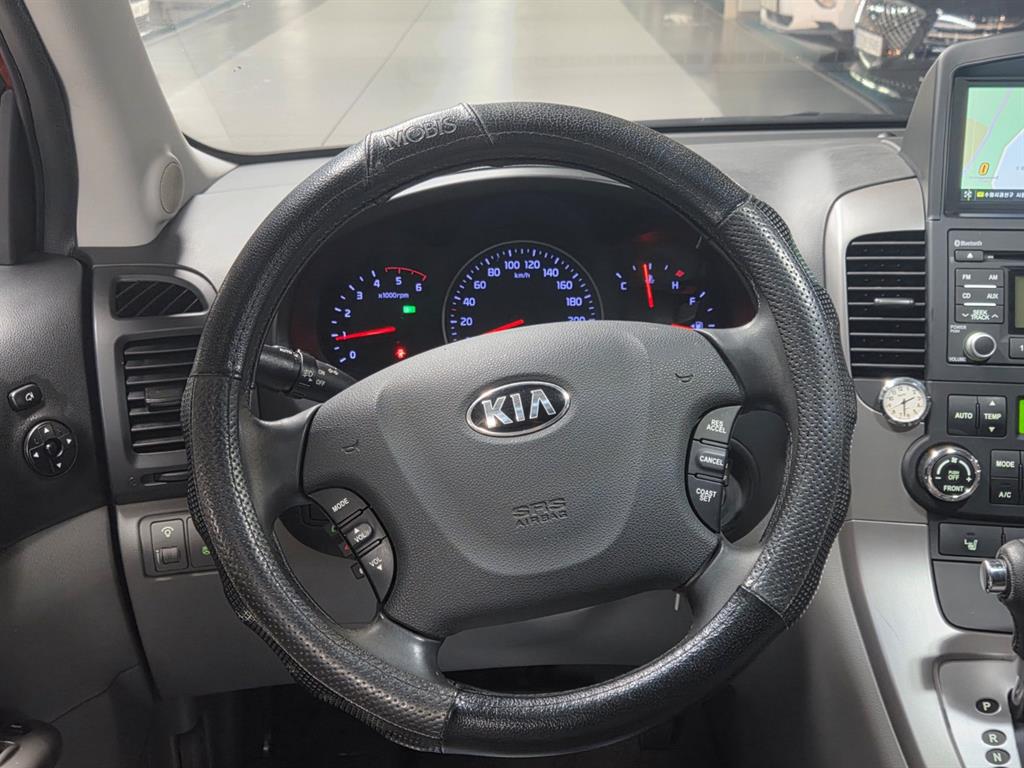 KIA Carnival - Vista 8