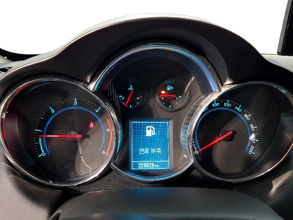 Chevrolet Cruise - Vista 7