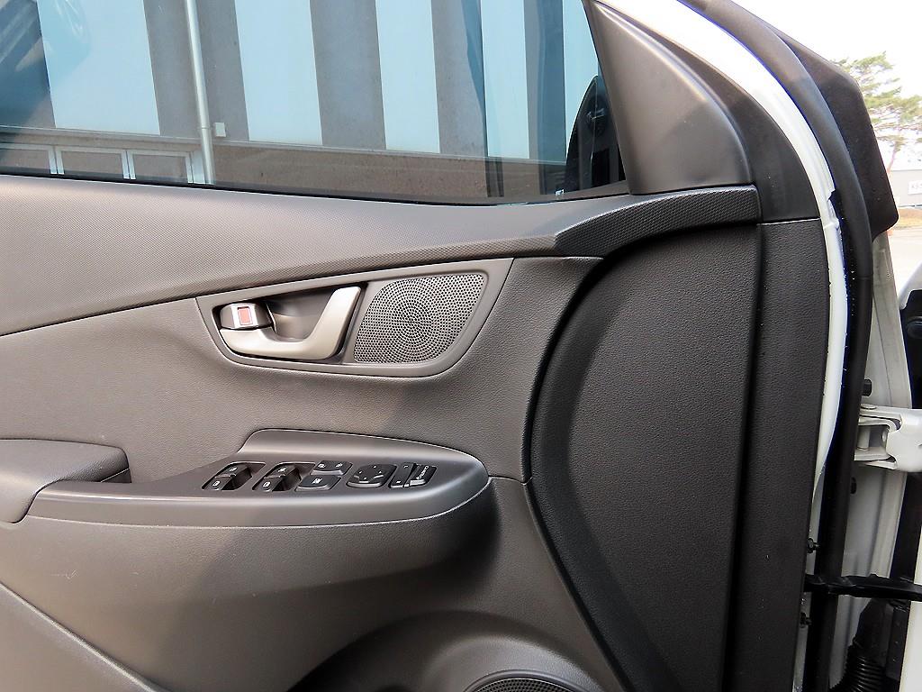 HYUNDAI Kona - Vista 11