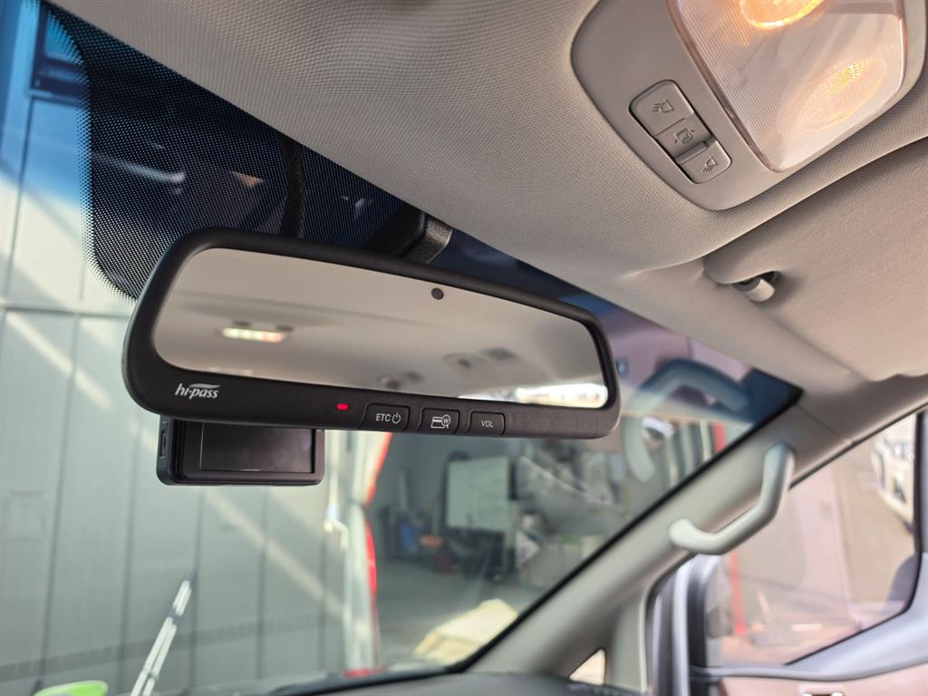 HYUNDAI Starex - Vista 7