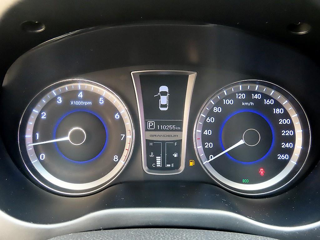 HYUNDAI Grandeur - Vista 9