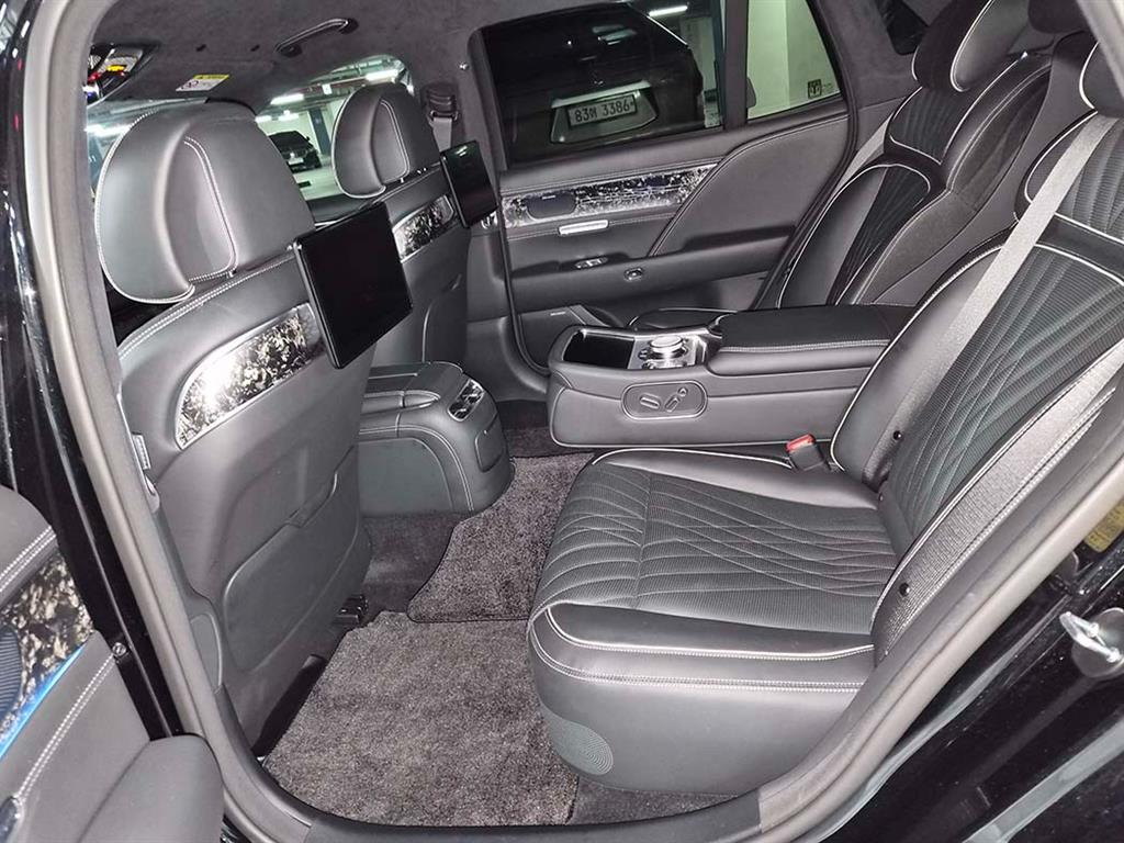 Genesis G90 - Vista 7