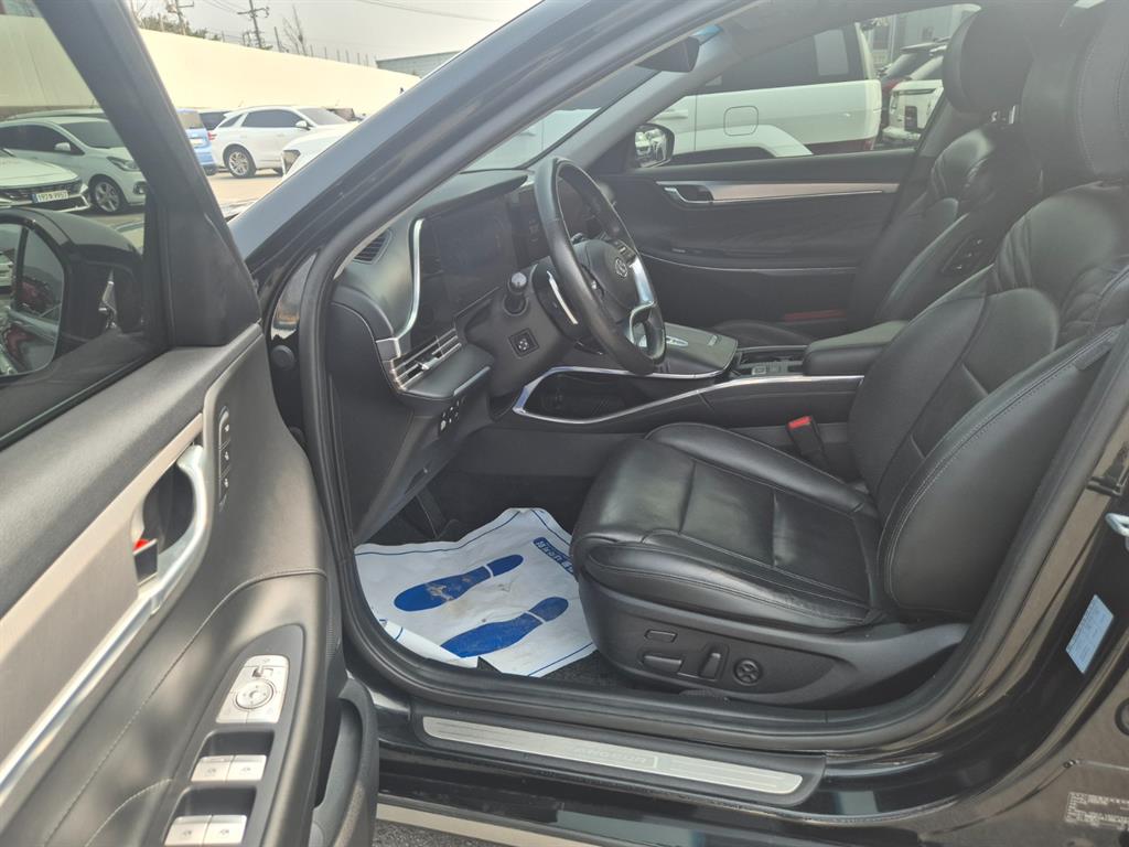 HYUNDAI Grandeur - Vista 9