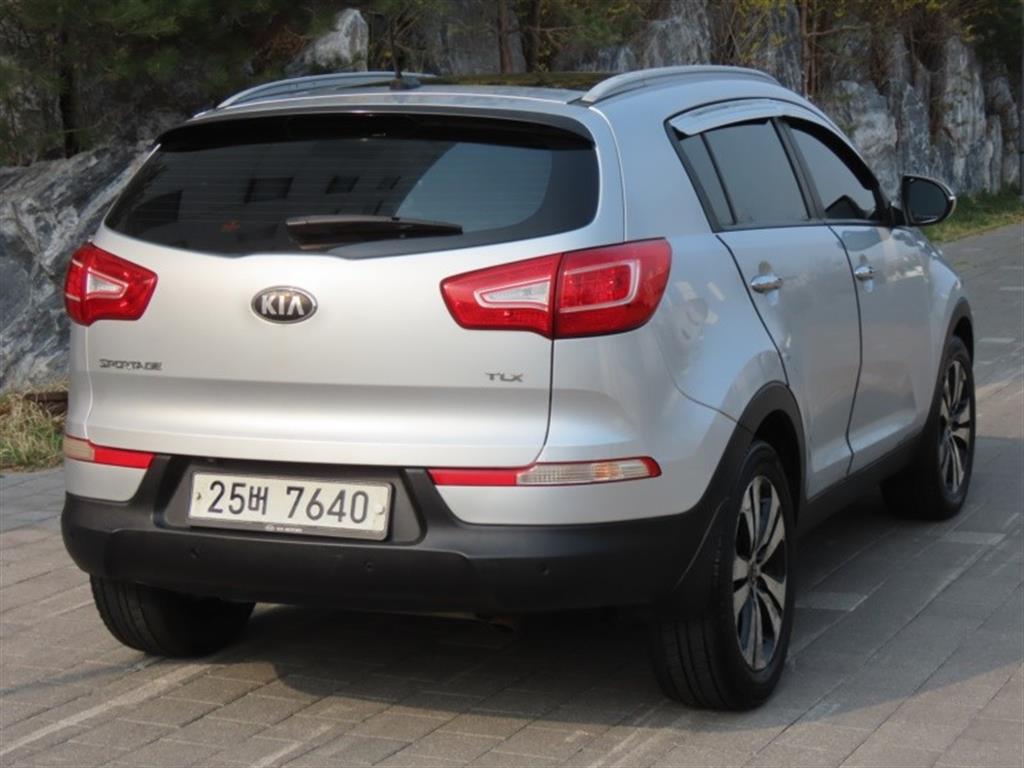 KIA Sportage - Vista 5