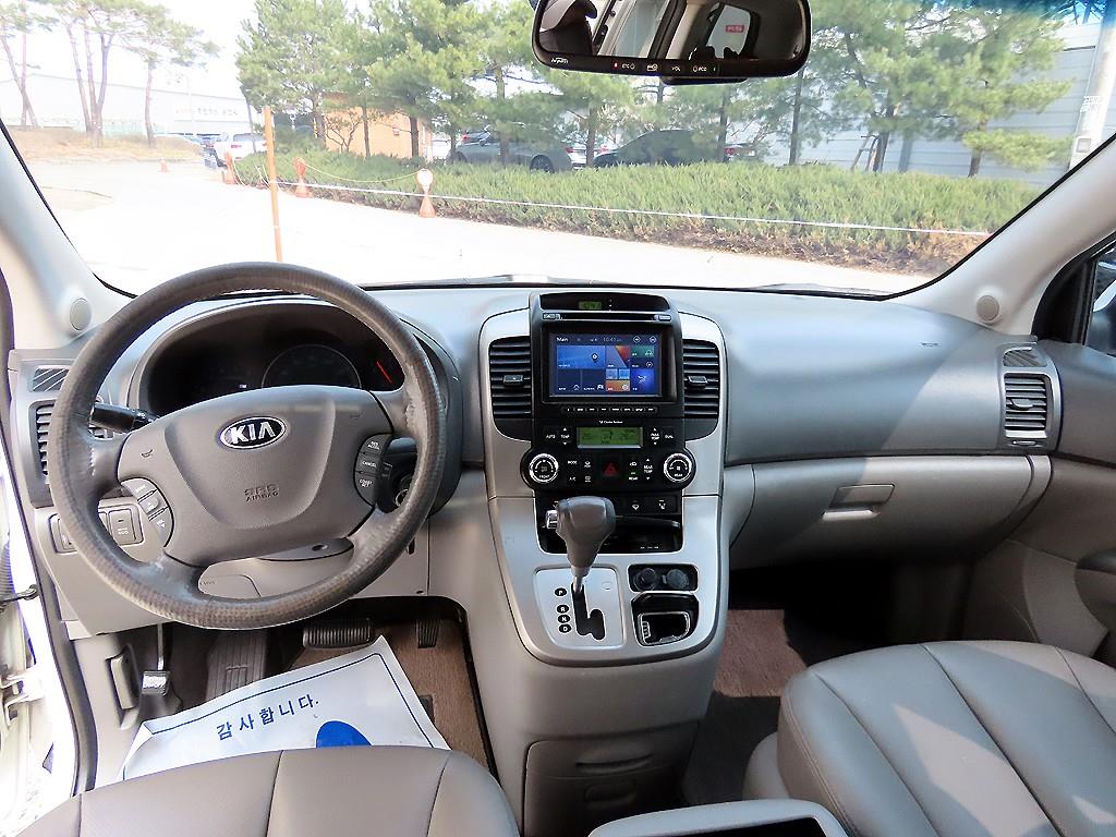KIA Carnival - Vista 8