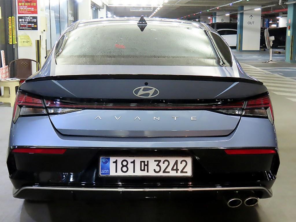 HYUNDAI Avante - Vista 5