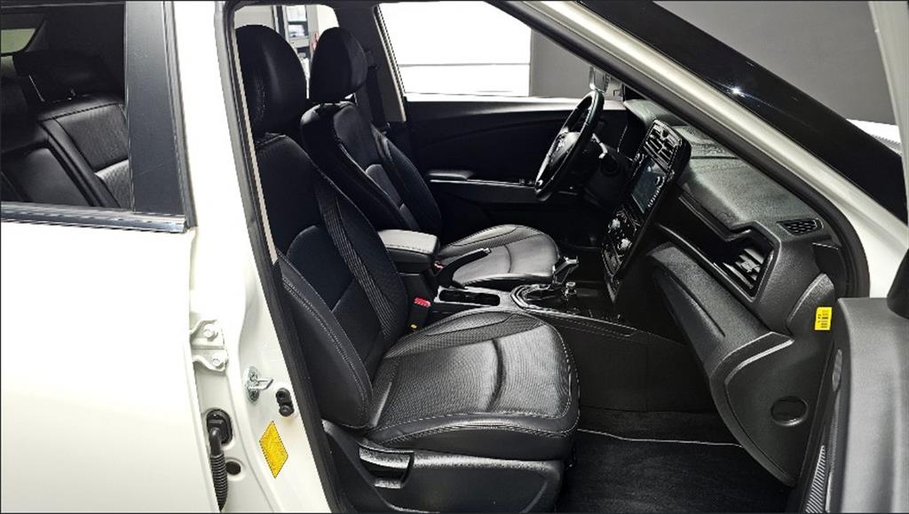 Ssangyong Tivoli - Vista 10