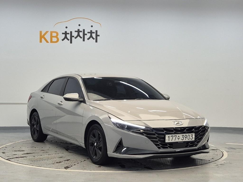 HYUNDAI Avante - Vista 4