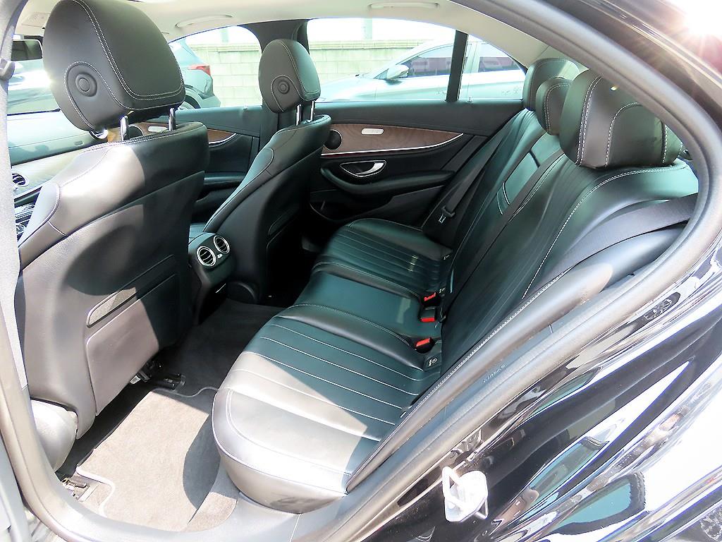 Mercedes Benz E class - Vista 6