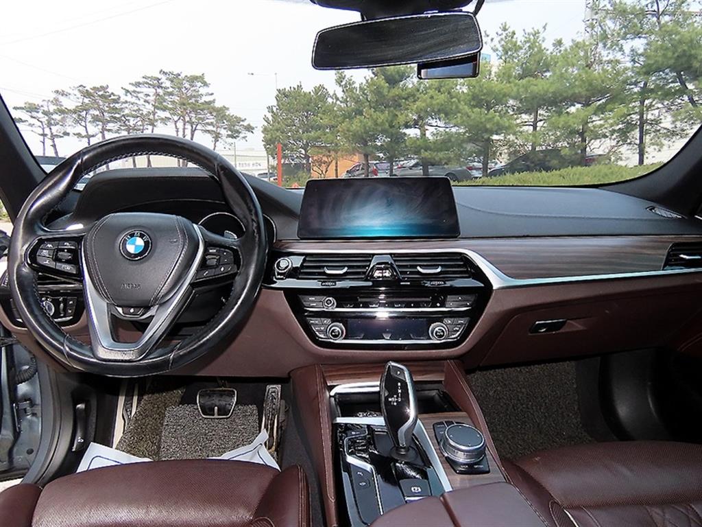 BMW 5 Series - Vista 7