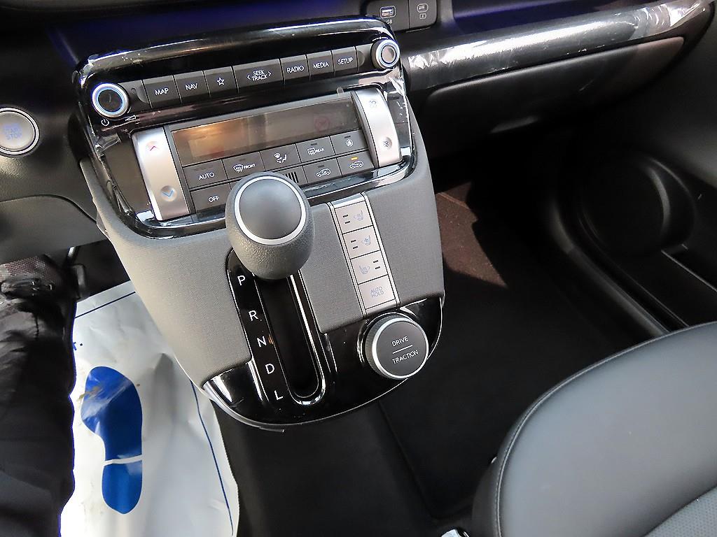 HYUNDAI Casper - Vista 10