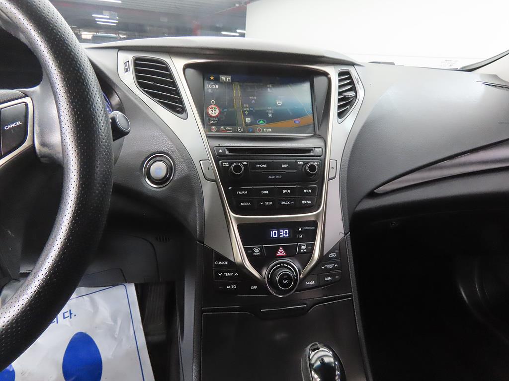 HYUNDAI Grandeur - Vista 10