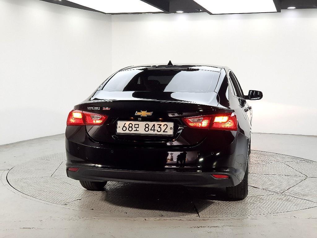 Chevrolet Malibu - Vista 3