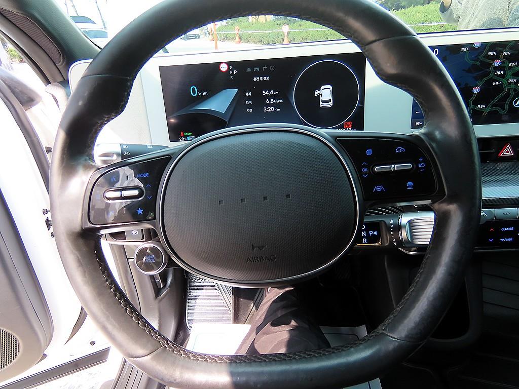 HYUNDAI Ioniq 5 - Vista 8