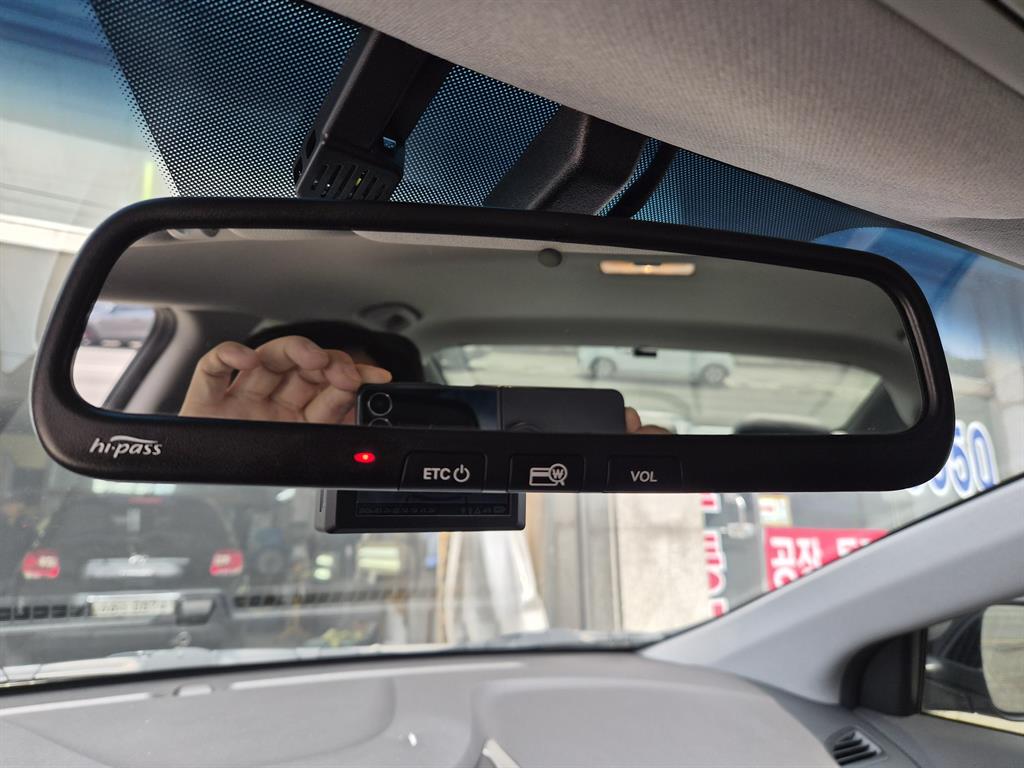 HYUNDAI Avante - Vista 9