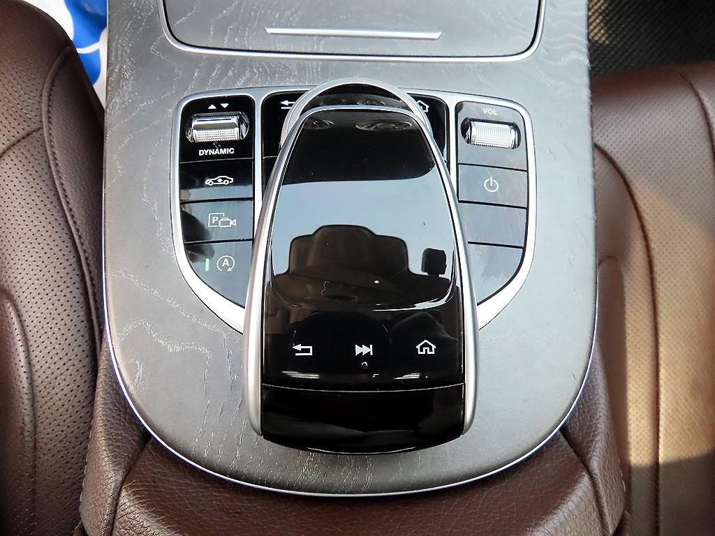 Mercedes Benz CLS Class - Vista 12