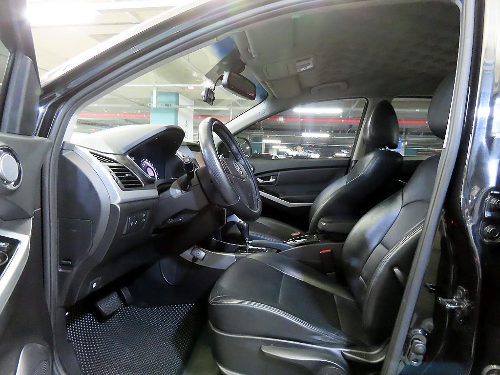 Ssangyong Korando - Vista 6