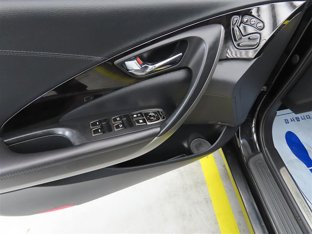 HYUNDAI Grandeur 2014 Negro - Importación desde Corea - HF Imports Iquique - Foto 13