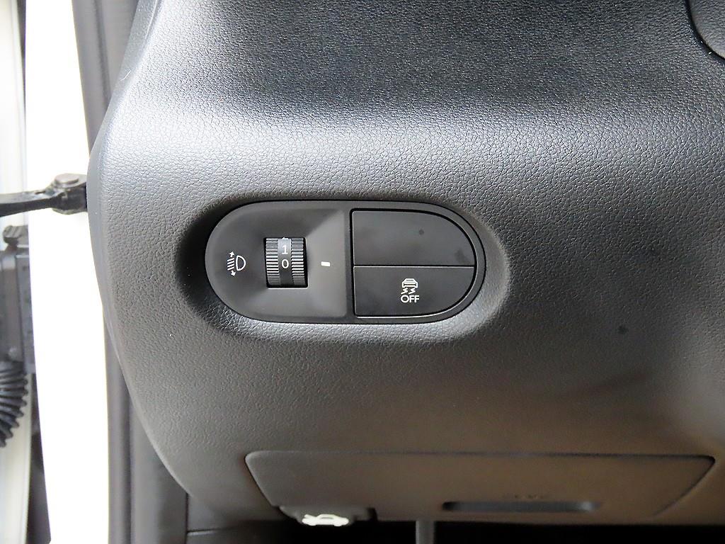 HYUNDAI Casper - Vista 12