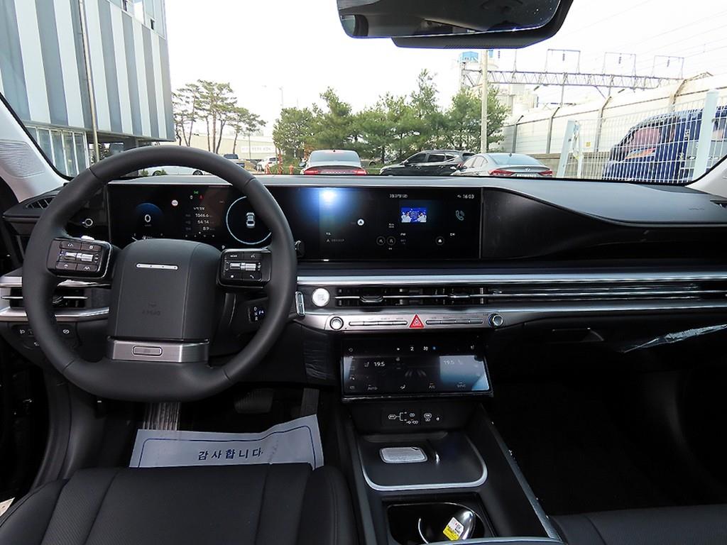 HYUNDAI Grandeur - Vista 7