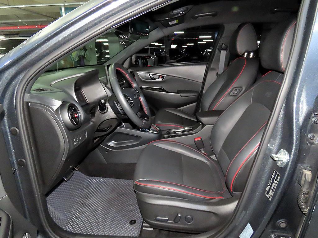 HYUNDAI Kona - Vista 6