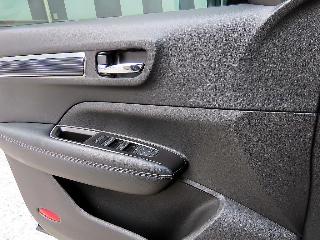 SAMSUNG QM6 - Vista 11