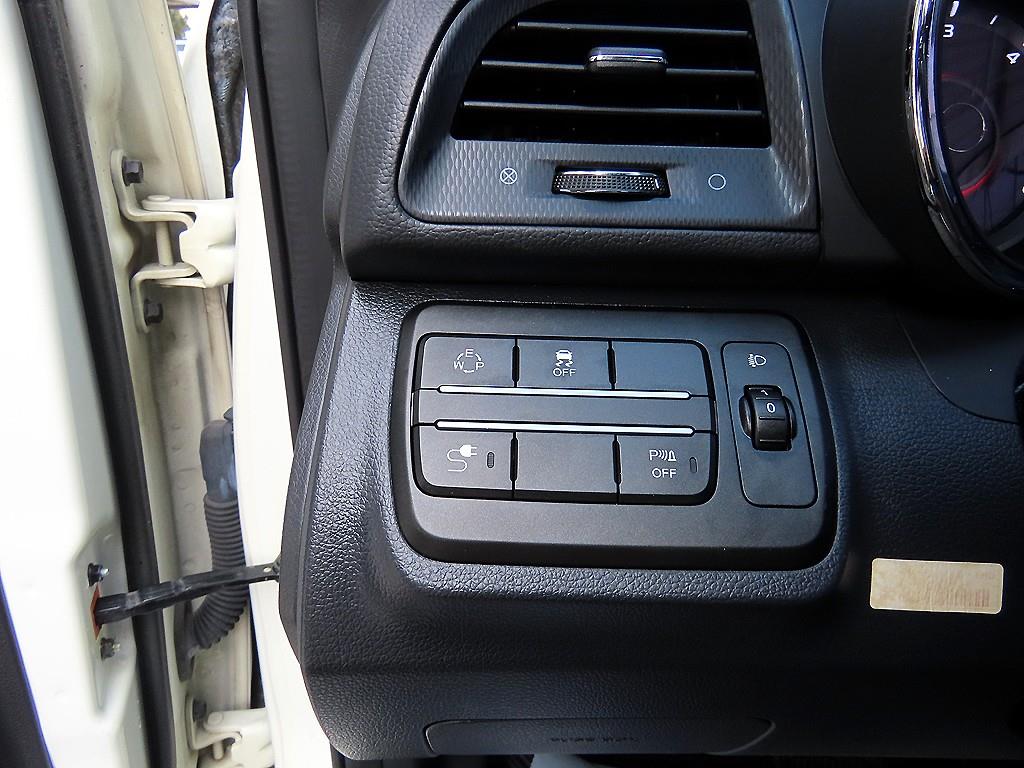 Ssangyong Tivoli - Vista 12