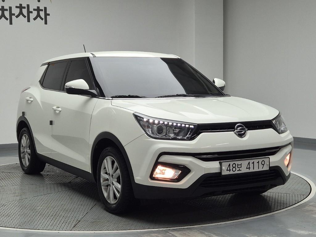 Ssangyong Tivoli - Vista 4