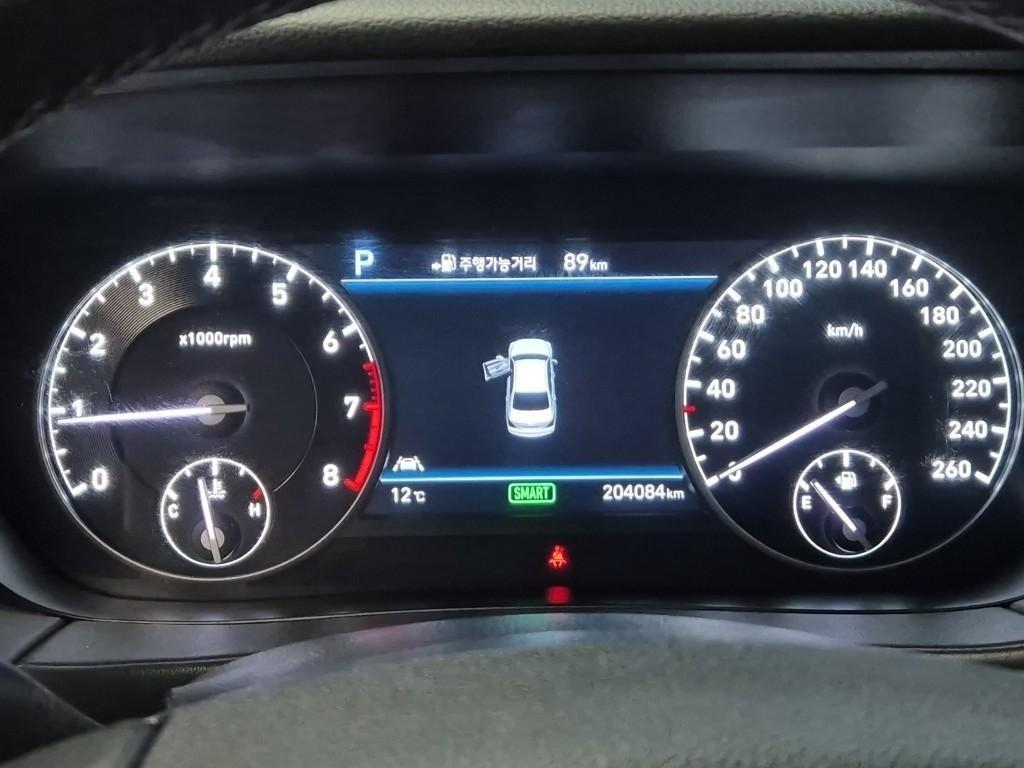 Genesis EQ900 - Vista 9