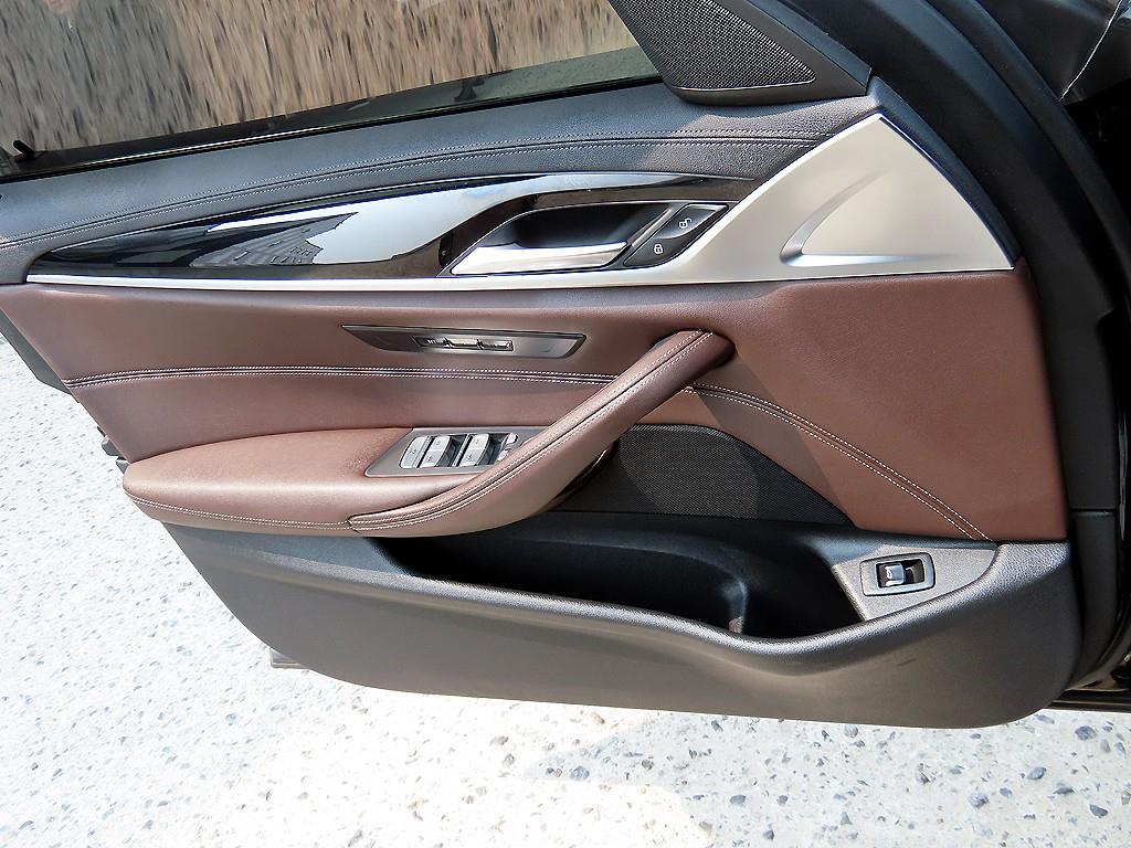 BMW 5 Series - Vista 11