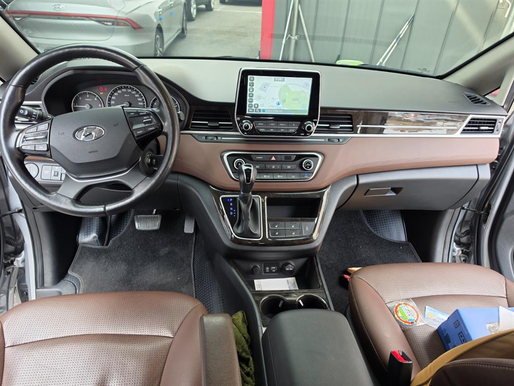 HYUNDAI Starex - Vista 11