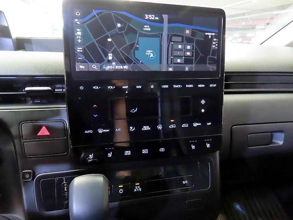 HYUNDAI Staria - Vista 11