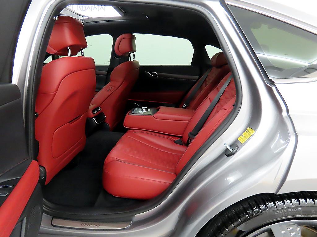 Genesis G80 - Vista 6