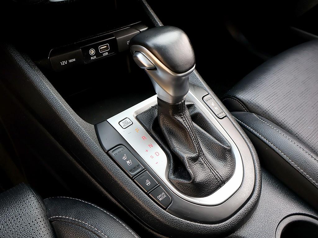 KIA K3 2019 Blanco - Importación desde Corea - HF Imports Iquique - Foto 7