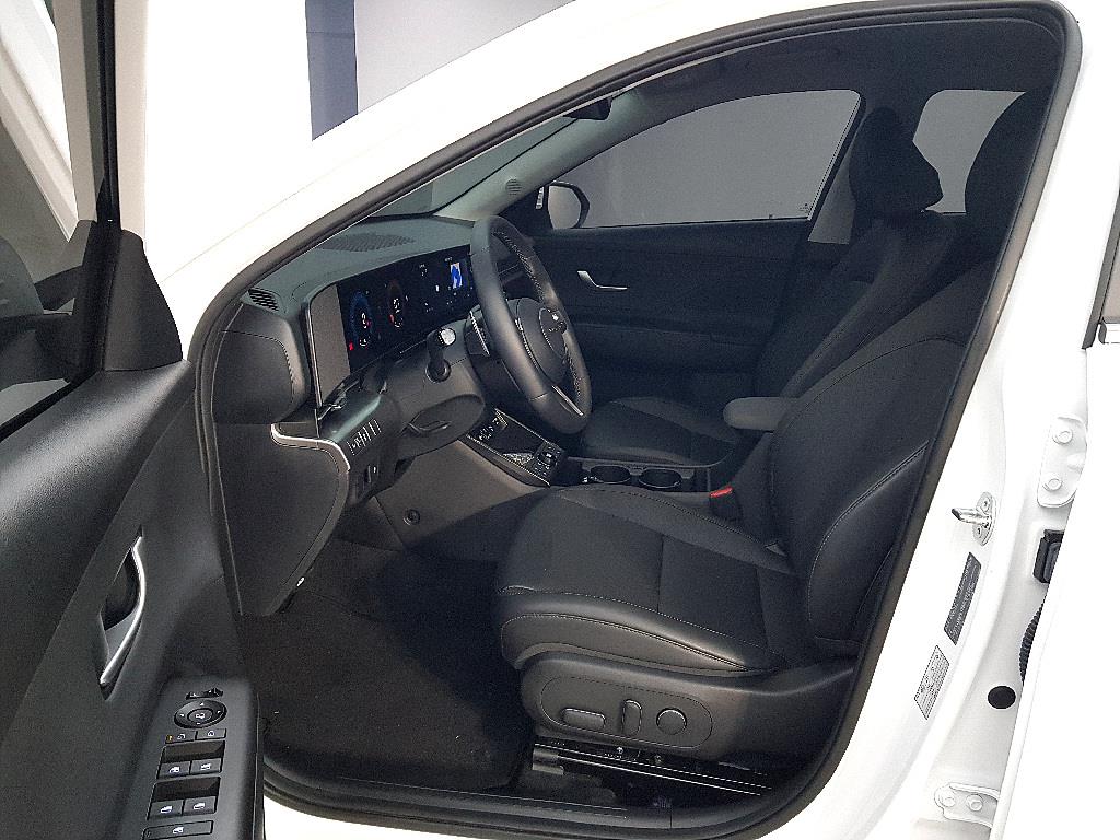 HYUNDAI Kona - Vista 8