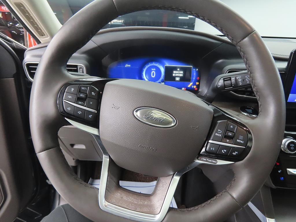 Ford Explorer - Vista 8