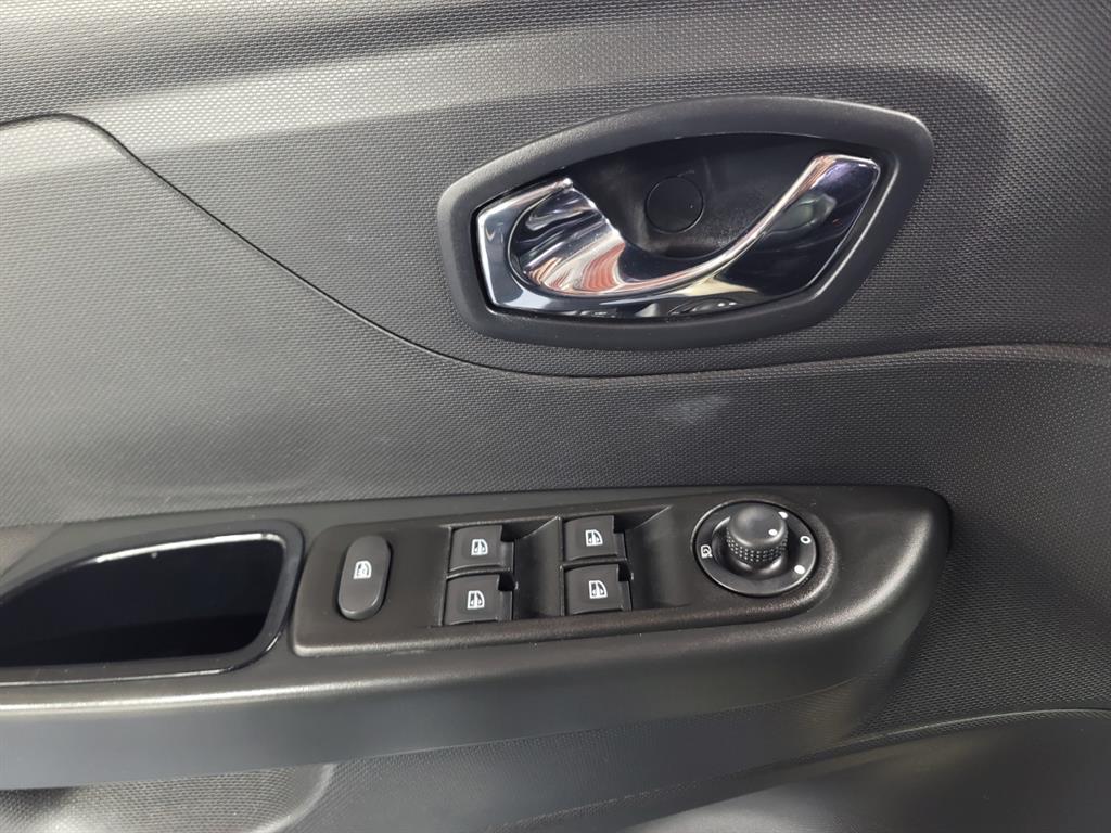 SAMSUNG QM3 - Vista 9