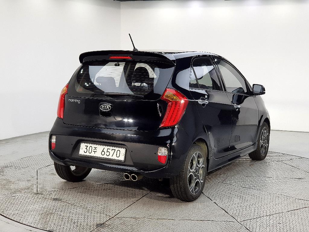 KIA Morning - Vista 4