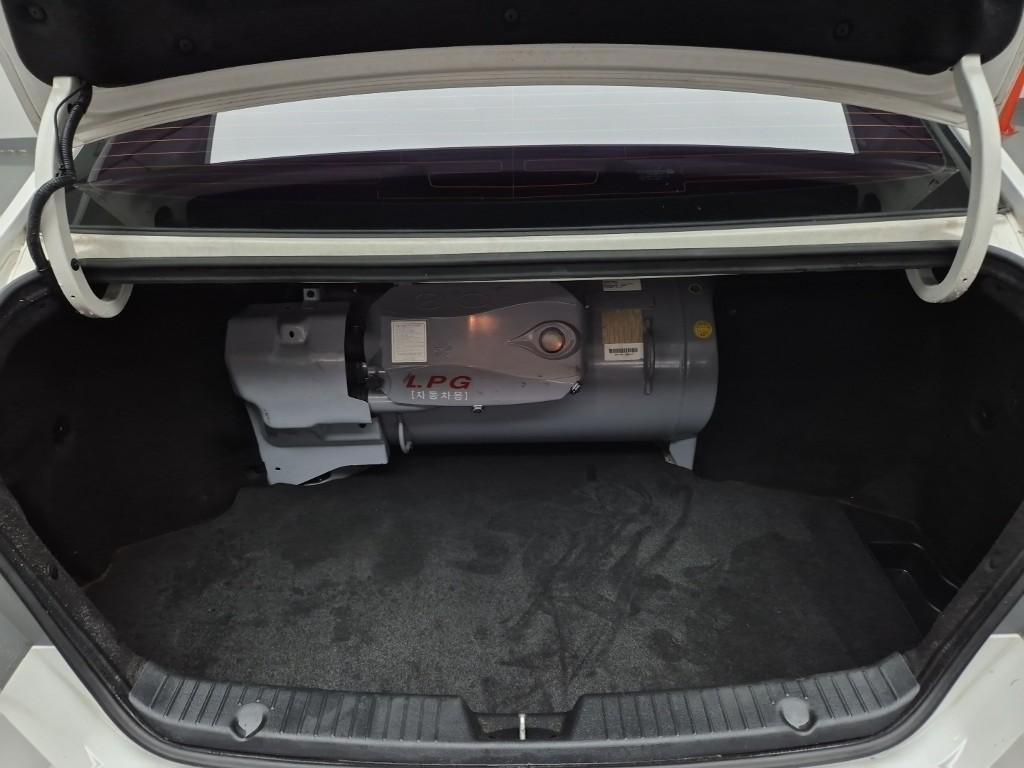 HYUNDAI Sonata 2012 Blanco - Importación desde Corea - HF Imports Iquique - Foto 20