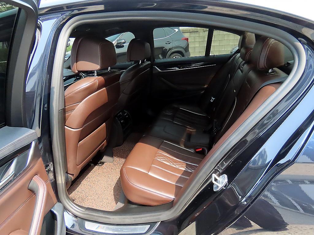 BMW 5 Series - Vista 6