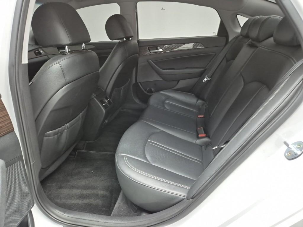 HYUNDAI Sonata - Vista 12