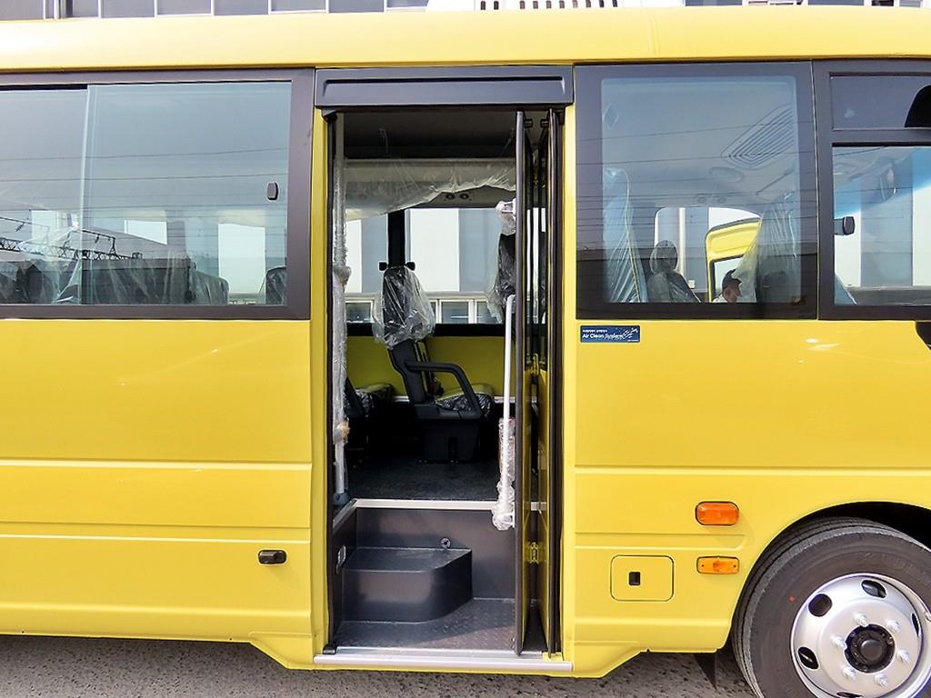 medium and large bus Hyundai bus - Vista 7