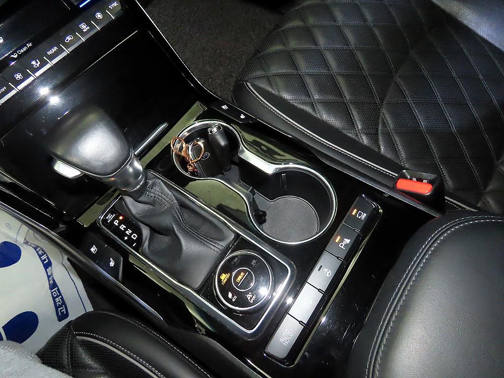 KIA Mohave - Vista 12